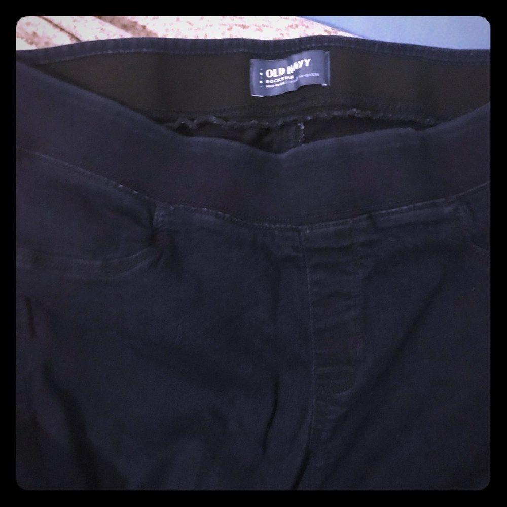Old navy mid-rise jeans ( short)